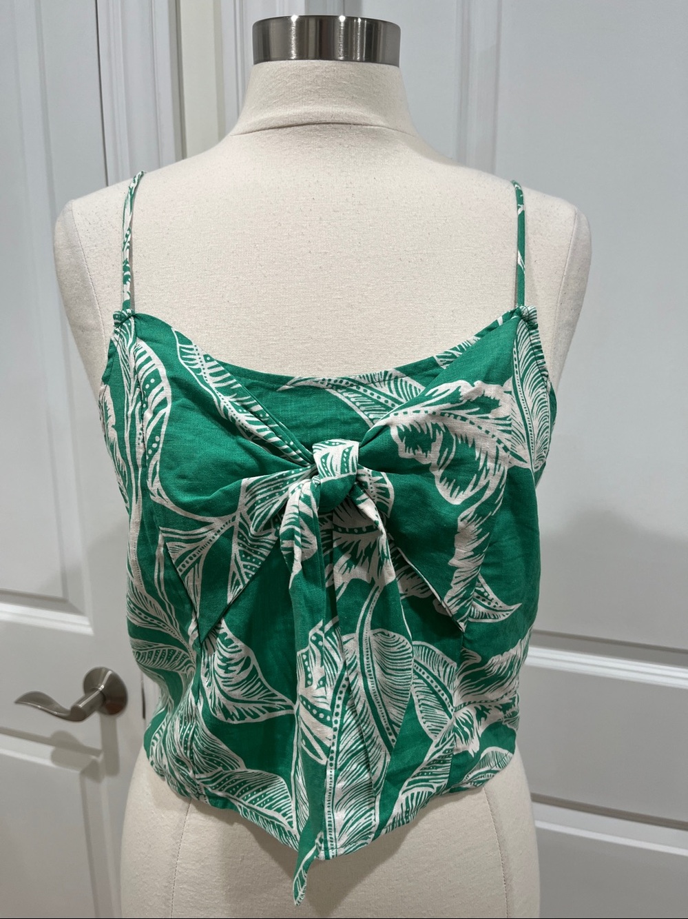 New! Rachel Zoe 55% linen Cropped Tank top Size Large